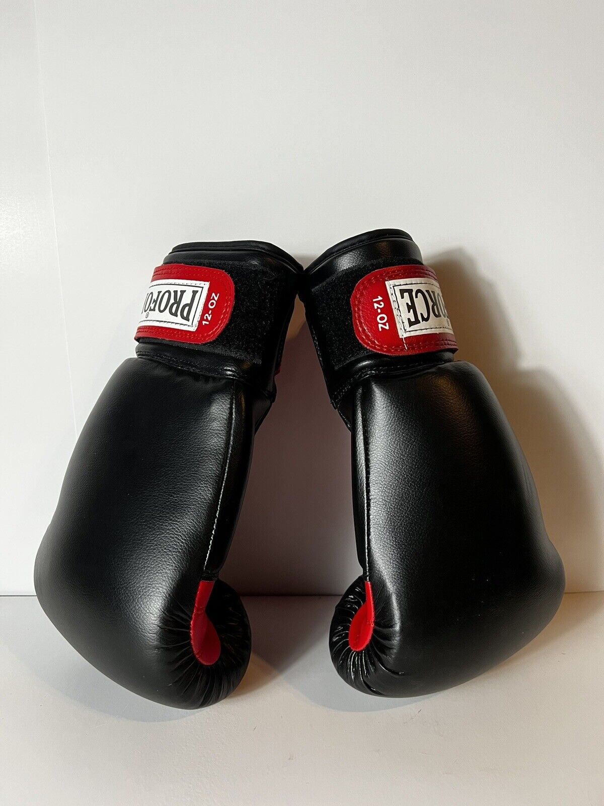 Black Leatherette Unisex Boxing Bag Gloves - Red Palm