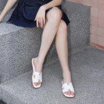Stylish Women's White H-Band Flat Sandals