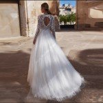 Charming Lace A-Line Wedding Dress for Brides