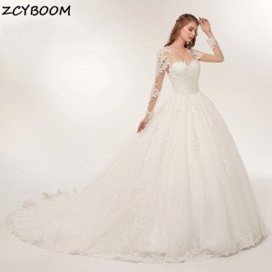 Elegant Lace Applique Ball Gown Wedding Dress 2025