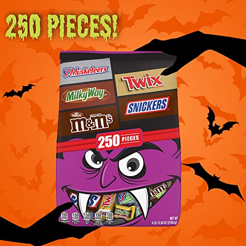 M&M'S, SNICKERS, TWIX, 3 MUSKETEERS & MILKY WAY Halloween Chocolate Candy Variety Mix 77.58-Ounce 250-Piece Bag