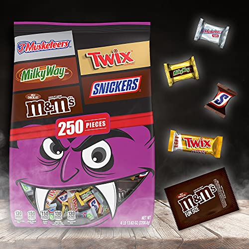 SNICKERS, M&M'S, TWIX, MILKY WAY & 3 MUSKETEERS Mixed Chocolate Bulk Halloween Candy - 77.63oz/250 Pieces