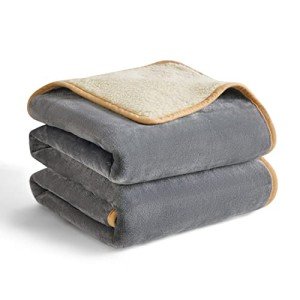 Ultra Soft Waterproof Fleece Blanket for Dogs