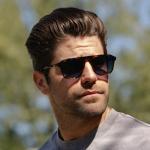 WearMe Pro Polarized Aviator One-Bridge Modern Square Mens Sunglasses (Tortoise Brown/Blue Gradient Lens)