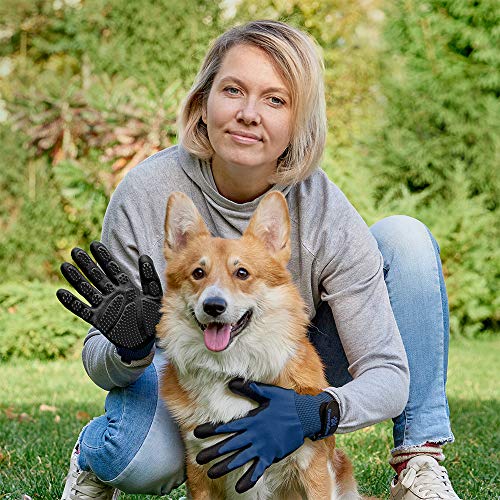 Pet Grooming and Bathing Gloves - Effective Pet Hair Remover for Cats, Dogs & Horses - Long & Short Fur - Gentle Brush for Your Pets