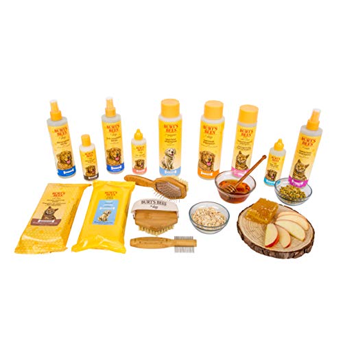 Burt's Bees Kitten and Cat Wipes For Grooming, Natural Dander Reducing Wipes, 50 Count