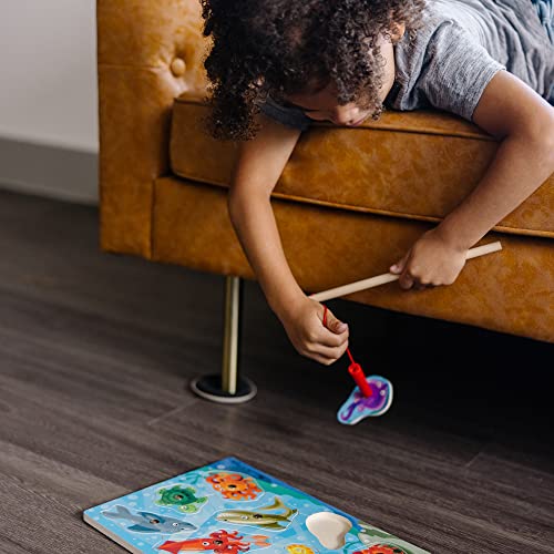Melissa & Doug Fishing Magnetic Puzzle Game