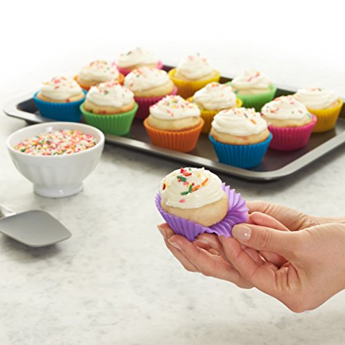 AmazonBasics Reusable, Silicone, Non-Stick Baking Cups Liners - Pack of 12