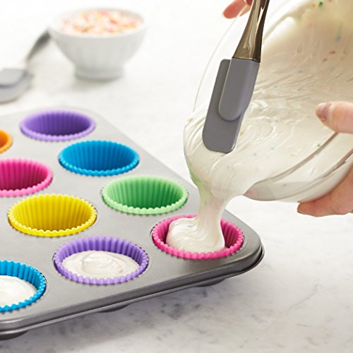 AmazonBasics Reusable, Silicone, Non-Stick Baking Cups Liners - Pack of 12