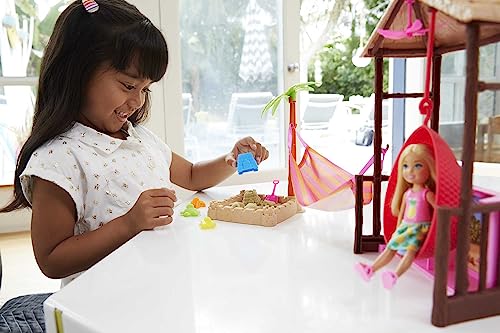 Barbie Chelsea Doll and Tiki Hut Playset with 6-inch Blonde Doll, Hut with Swing, Hammock, Moldable Sand, 4 Molds and 4 Storytelling Pieces, Gift for 3 to 7 Year Olds