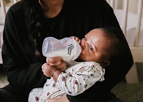 Tommee Tippee Closer to Nature Newborn Baby Bottle Feeding Starter Set, Anti-Colic Valve, Breast-Like Nipples - BPA-Free, Pink (Design May Vary)