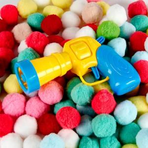 Purring Cat Toy Ball Shooter with 100 Balls