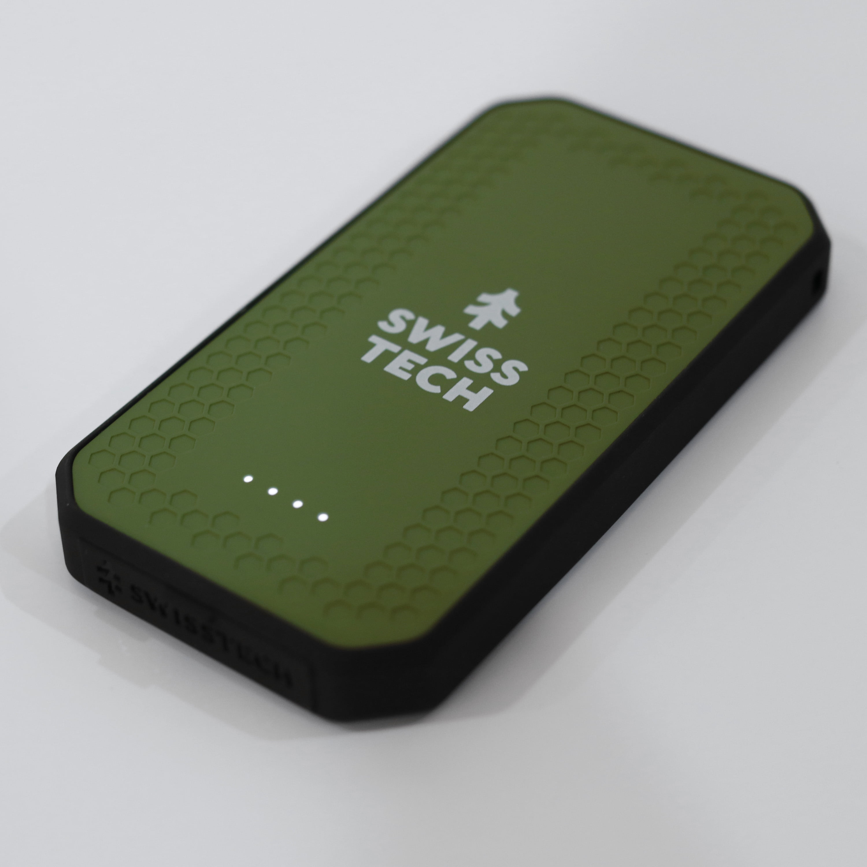 Swiss Tech Antreiben Power Bank with Dual USB