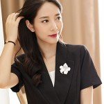 Elegant Floral Crystal Brooch Pin for Women