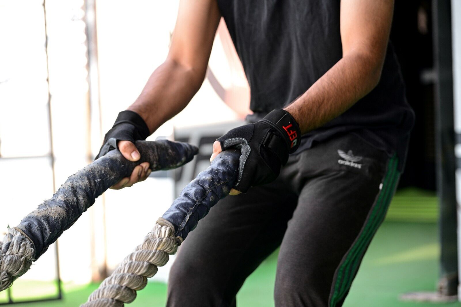 Weightlifting Gloves for Gym Bodybuilding and Exercise