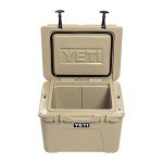 YETI Tundra 35 Cooler - Tan