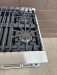 VIKING 30" Professional 4-Burner Gas Range Oven