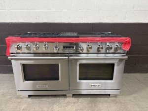 Wolf 60" Dual Fuel Range with 6 Burners