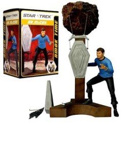 Star Trek Amok Time McCoy Statue by Diamond Select