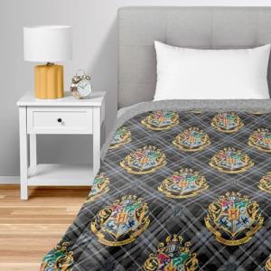 Harry Potter Hogwarts Quilted Throw Blanket, 60x80