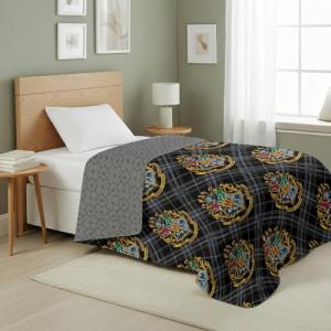 Harry Potter Hogwarts Quilted Throw Blanket, 60x80