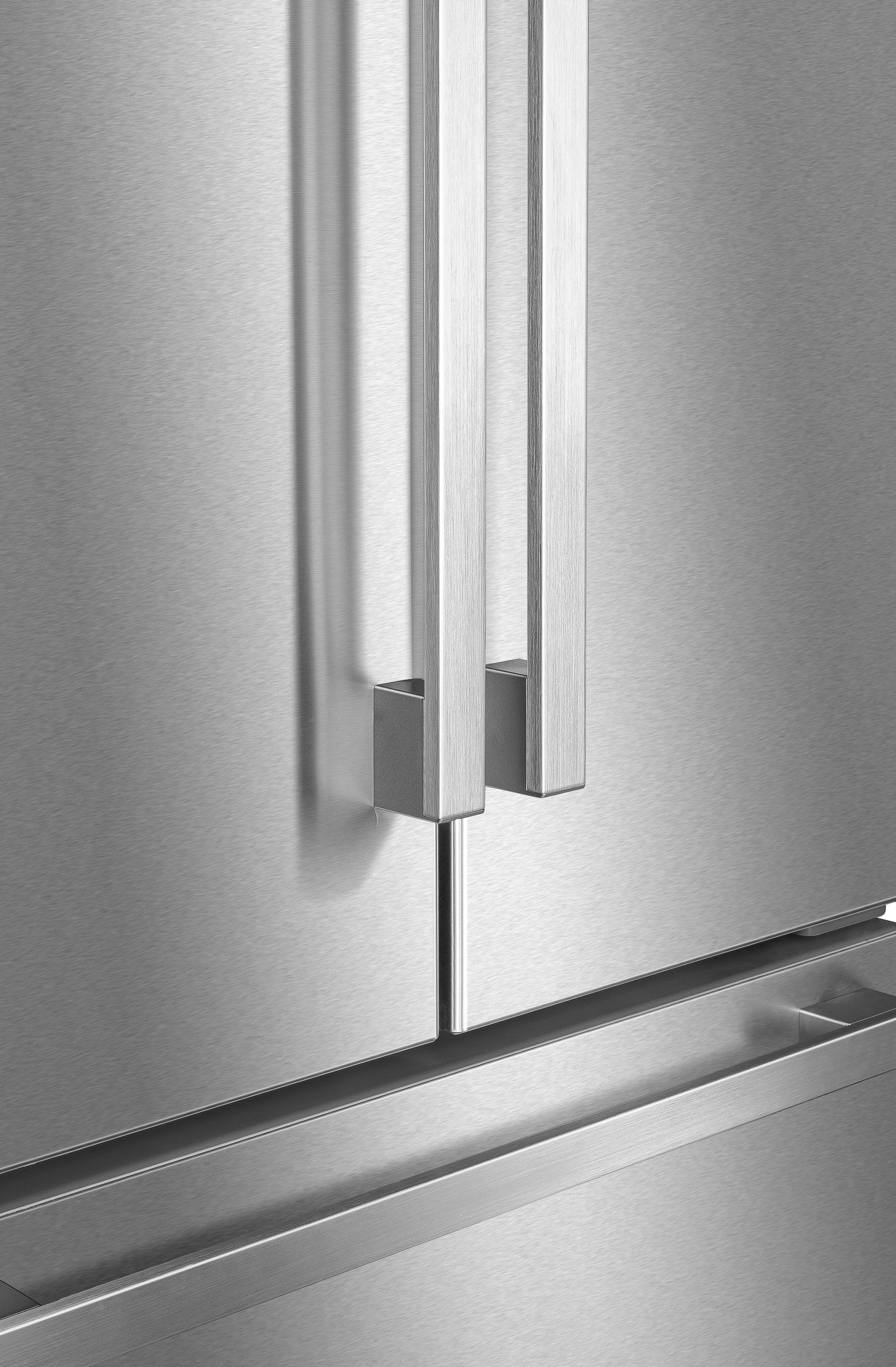 Mora 21 Cu ft Silver French Door Refrigerator