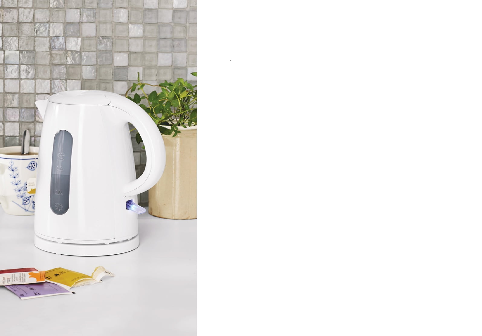 Mainstays 1.7L White Electric Kettle