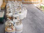 36 Propane BBQ Tanks, 32 Full, 4 Empty