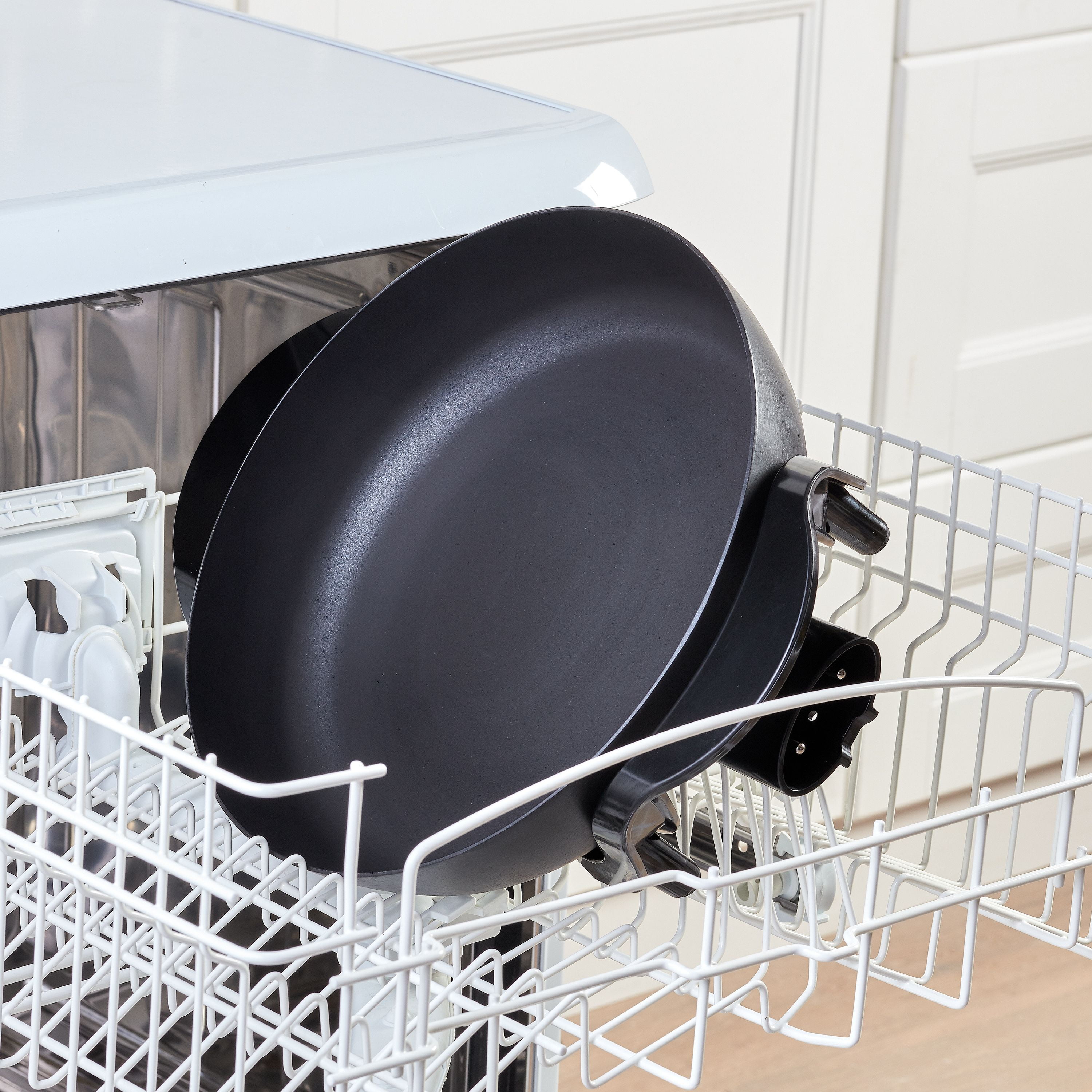 Mainstays 12" Round Nonstick Electric Skillet with Glass Cover