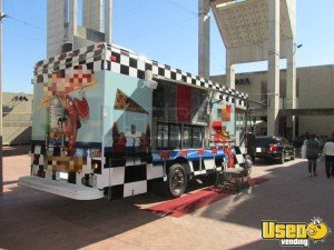 Freightliner MT-45 Food Truck - Spacious & Equipped