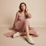 CUSHIONAIRE Belinda Women’s Lace-Up Casual Sneakers