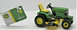 John Deere 1/32 Scale Lawn Tractor Model