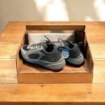 Columbia Men's Pivot Waterproof Trail Running Sneakers