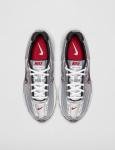 Nike Initiator Men's Silver Low Running Sneakers