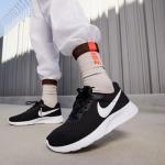 NIKE Women's Black Running Shoe, Size 7.5