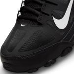 Nike Reax 8 Tr Sneakers in Black and White