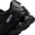 Nike Reax 8 Tr Sneakers in Black and White