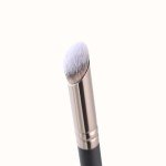 Mini-Sloped Concealer Brush for Flawless Under Eyes