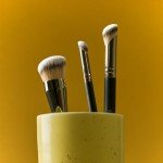 Mini-Sloped Concealer Brush for Flawless Under Eyes