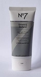No7 City Light Tinted Moisturiser SPF 15 - Light