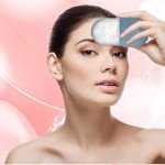 Blue Ice Face Roller for Brightened Skin & Puffiness