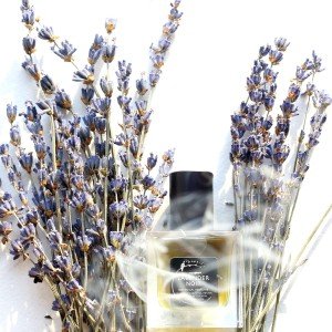 Lavender Noir - Botanical Perfume with Incense & Moss