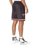 Mitchell & Ness Bulls 96-97 Alternate Swingman Shorts