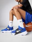 Nike Big Kid's Team Hustle D Basketball Shoes