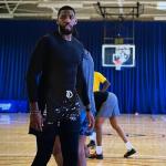 DIOTSR Men's Skyline Graphic Basketball Shorts