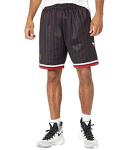 Mitchell & Ness Bulls 96-97 Black Swingman Shorts