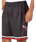 Mitchell & Ness Bulls 96-97 Black Swingman Shorts