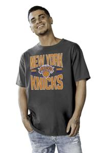 New York Knicks Black T-Shirt - Size Large