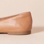 Amazon Essentials Women's Camel Faux Leather Loafers