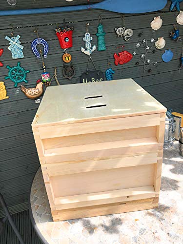 Tika Beehive: British Standard, White Pine, Metal Roof